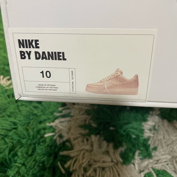 Nike Air Force 1 (Nike By You) in cream colorway - Picture 8 of 8